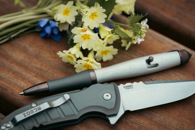Hogue® X1 Microflip & All Metal Pen